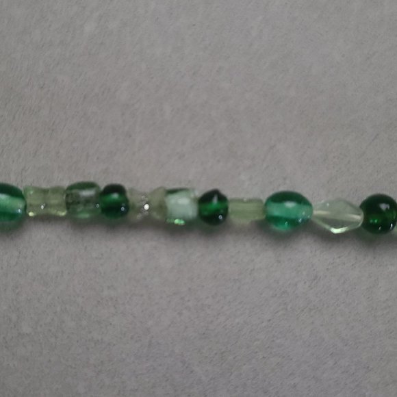 Green Beaded Bracelet with Fish with Toggle Closure - Picture 7 of 8